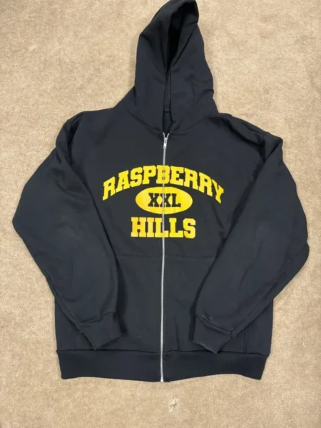 The GV gallery raspberry Hills zip up size large